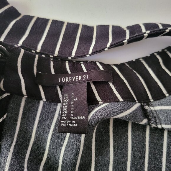FOREVER 21 | V Neck Black & White Stripe Blouse - Picture 6 of 6